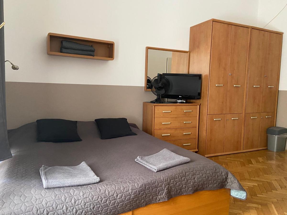 Guest Rest Studio Apartments Budapeste Exterior foto