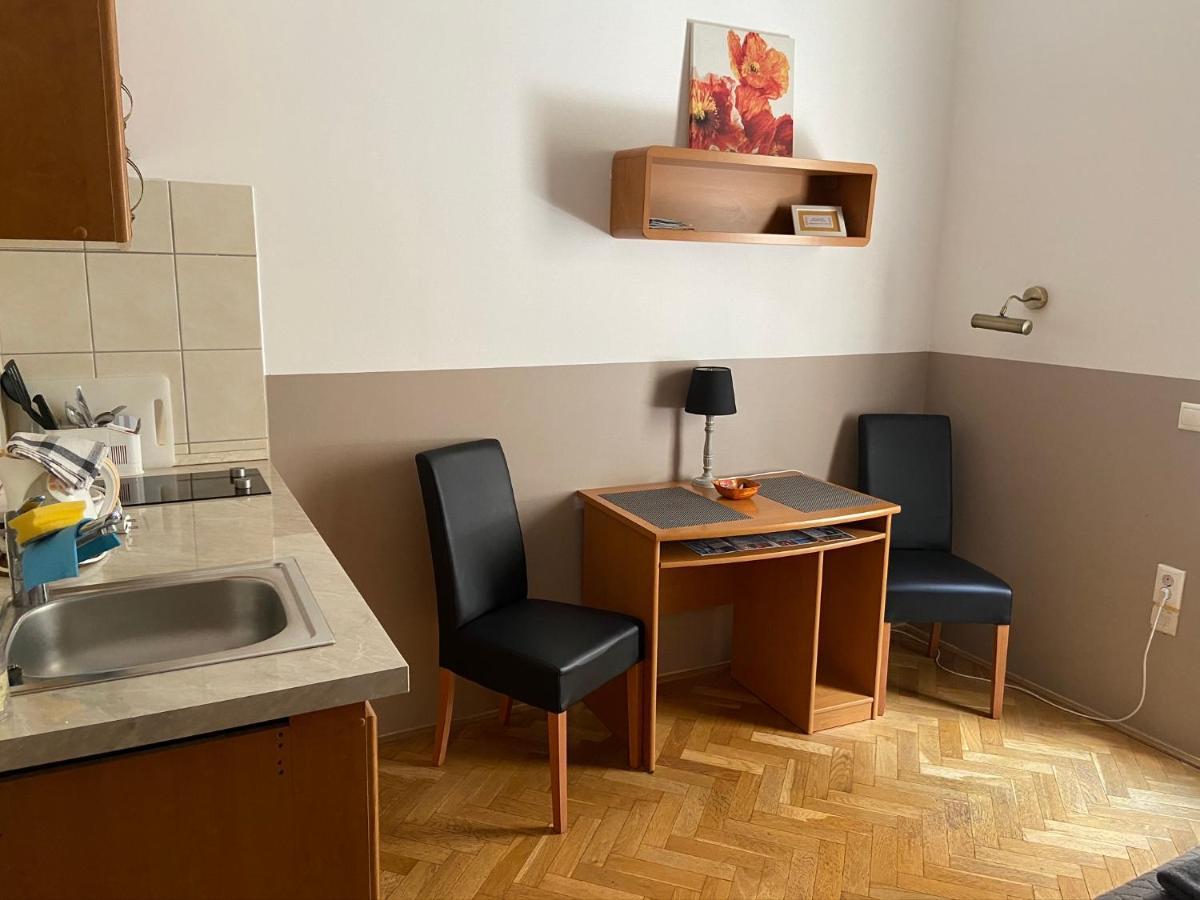 Guest Rest Studio Apartments Budapeste Exterior foto